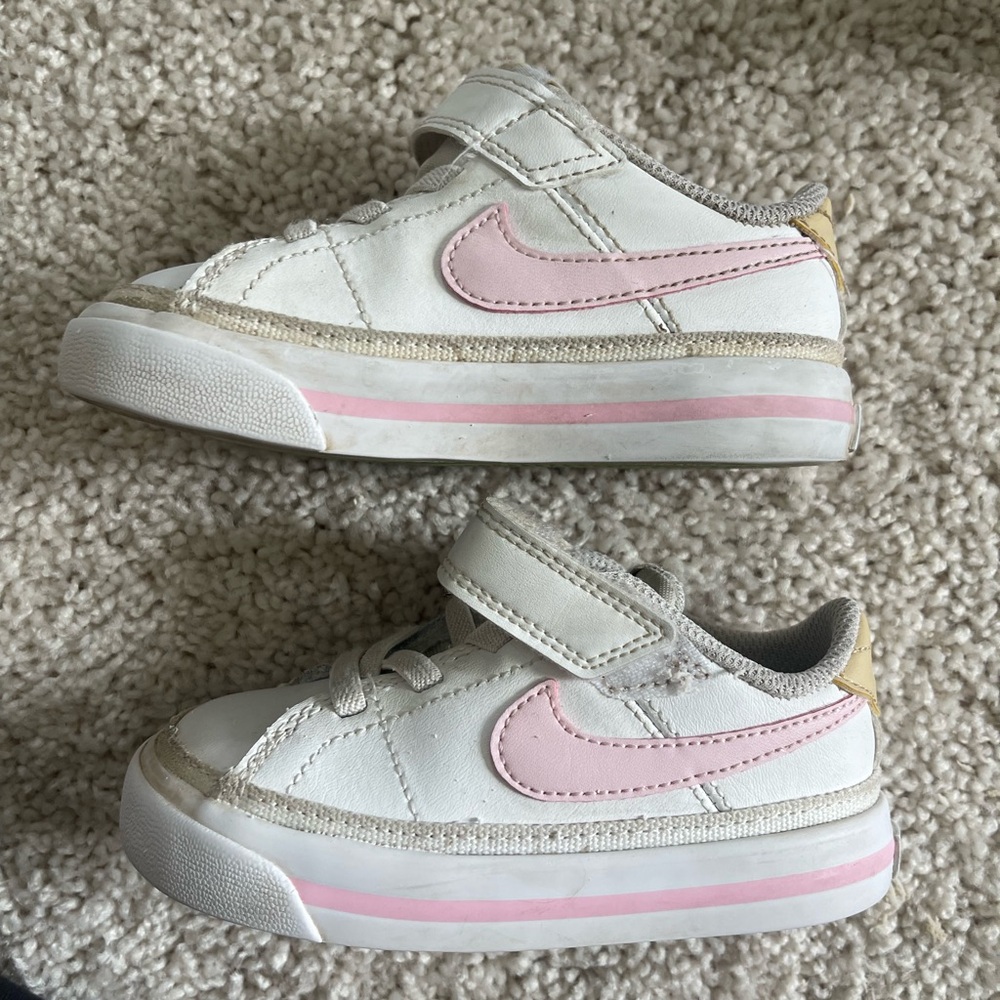 Nike Kids White and Pink Sneakers